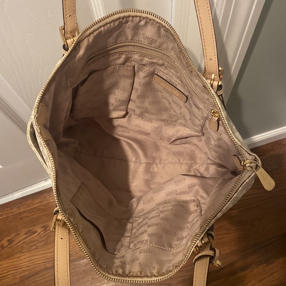 Michael Kors Top Zip Tote - Picture 2 of 4